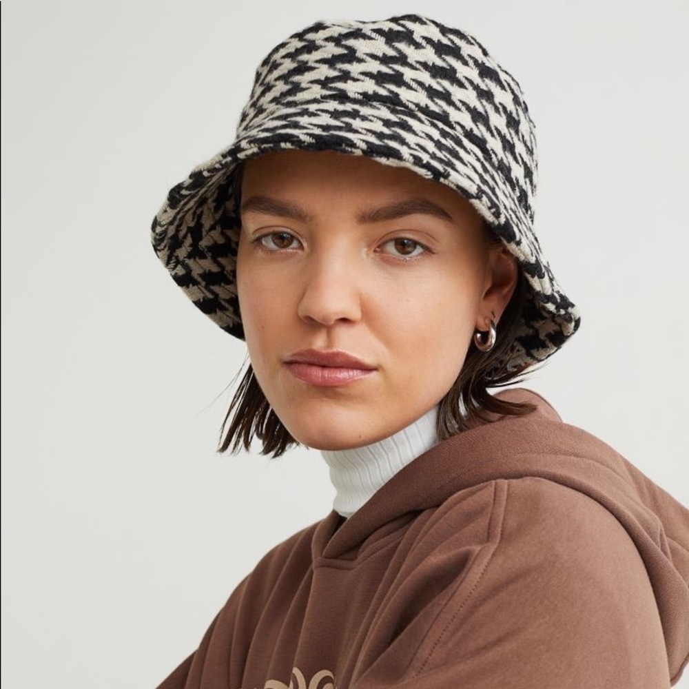 bucket hat